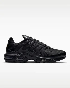 NK Air Max Plus TN "Triple Black"